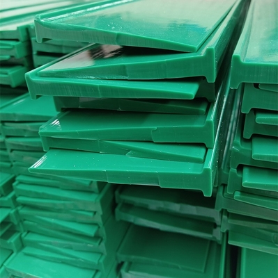 Wear Resistant Extruded Polyurethane Cleats Prevent Materials Slip 80A Shore Hardness